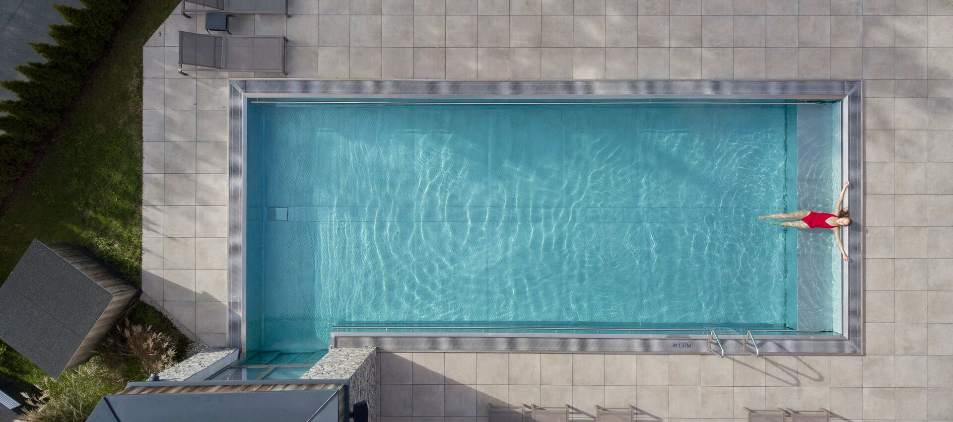 Außen Pool im Elements Resort Außen Pool im Elements Resort
