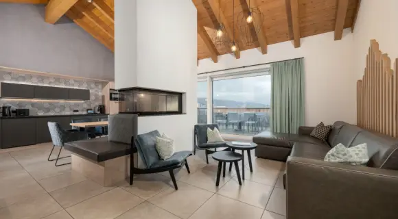 XL-Penthouse 183 m² für bis zu 10 ✓ 4 Schlafzimmer ✓ 4 Bäder ✓ Balkon ✓ Küche ✓ Außenpool ► Buchen!