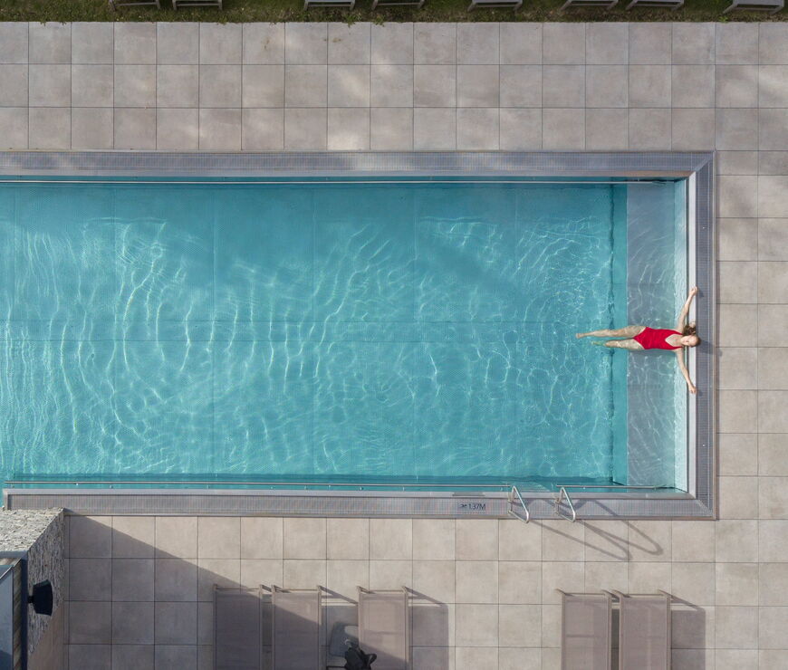 Au&szlig;en Pool im Elements Resort