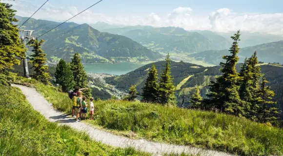 Familienpaket im Elements Resort Zell am See ✓ Kinder gratis ✓ Frühstück ✓ Außenpool, Sauna & Wellnessbereich ► Jetzt buchen!